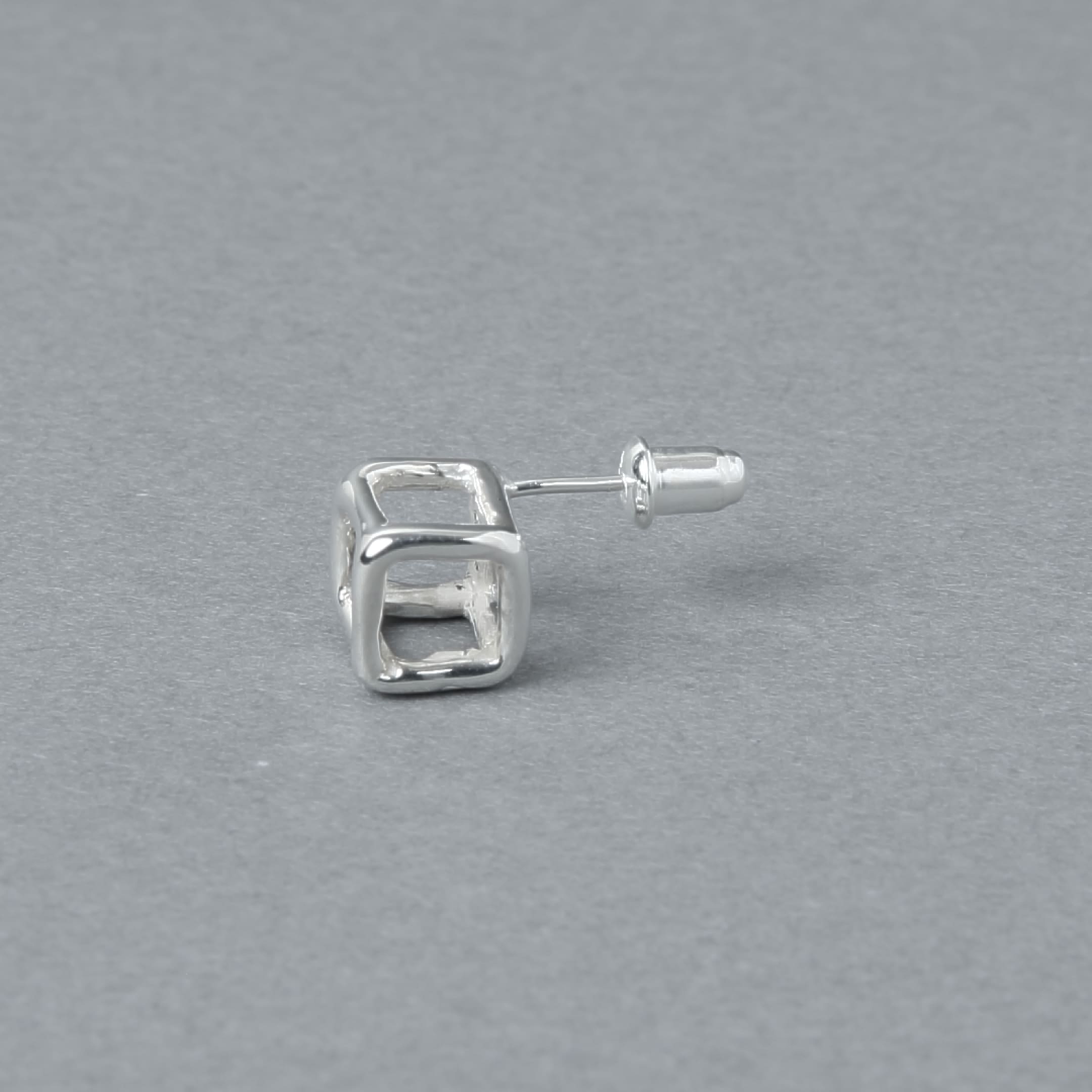 シルバーピアス・イヤーカフ｜シルバー925 ピアス | 7mm角 | 23-E-025
